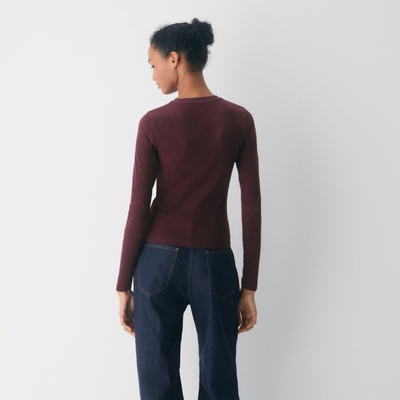 Aritzia HomeStretch Rib Backbeat Longsleeve - Picture 2 of 8